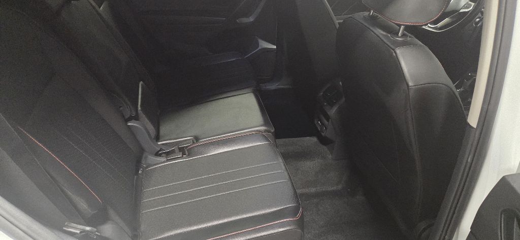Photo 15 of this VOLKSWAGEN TIGUAN