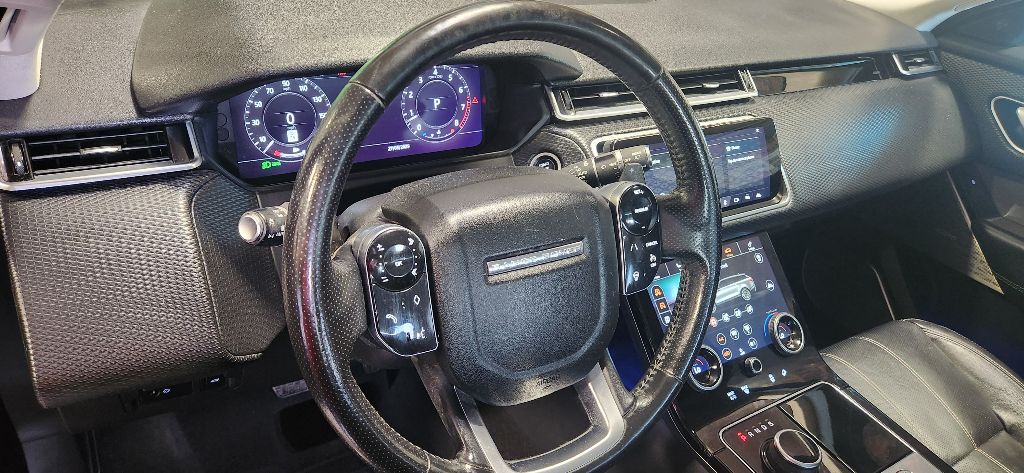 Photo 11 of this LAND ROVER RANGE ROVER VEL