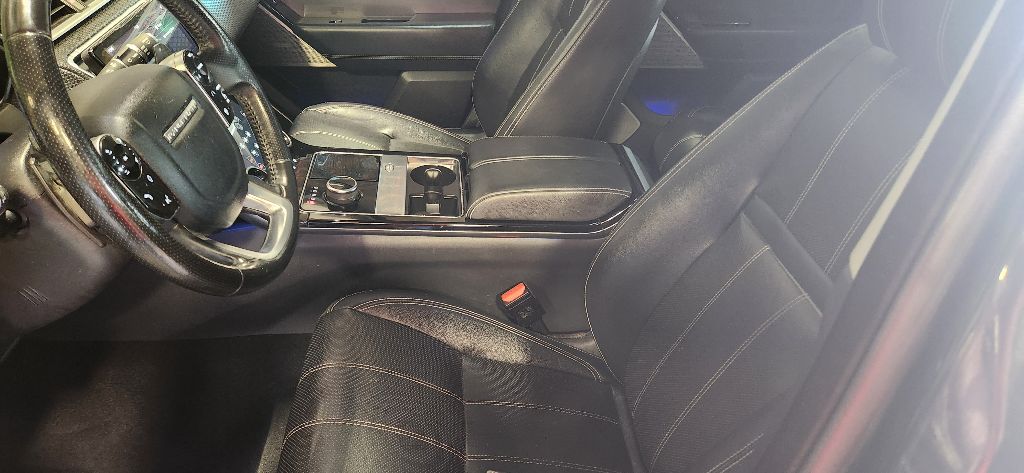 Photo 12 of this LAND ROVER RANGE ROVER VEL