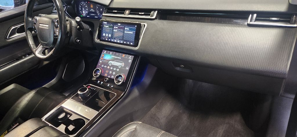 Photo 9 of this LAND ROVER RANGE ROVER VEL