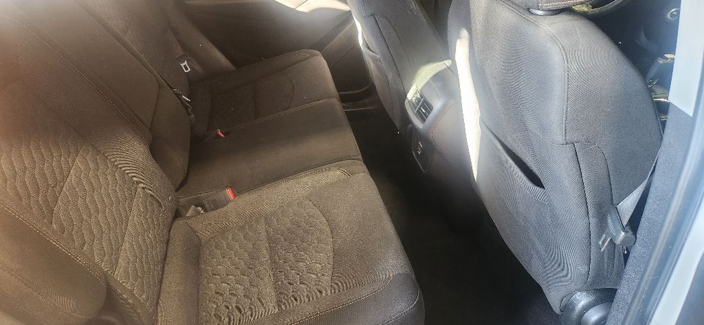 Photo 13 of this CHEVROLET EQUINOX