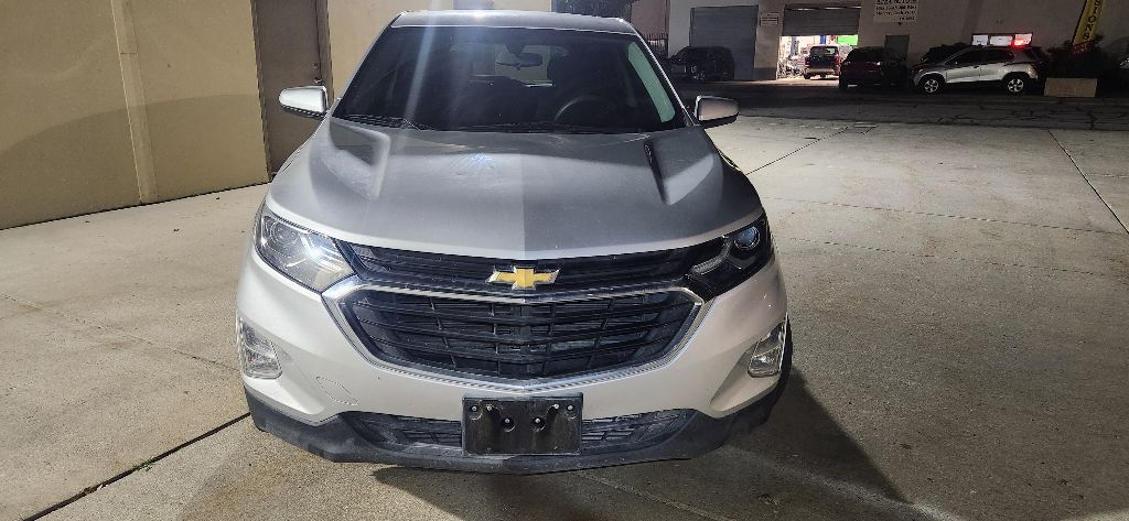 Photo 5 of this CHEVROLET EQUINOX