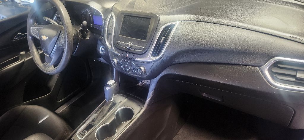 Photo 9 of this CHEVROLET EQUINOX
