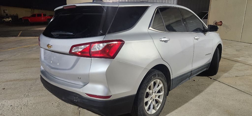 Photo 3 of this CHEVROLET EQUINOX