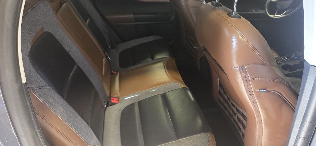 Photo 14 of this FORD BRONCO SPORT