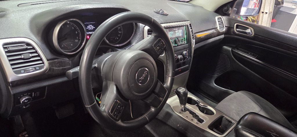 Photo 11 of this JEEP GRAND CHEROKEE