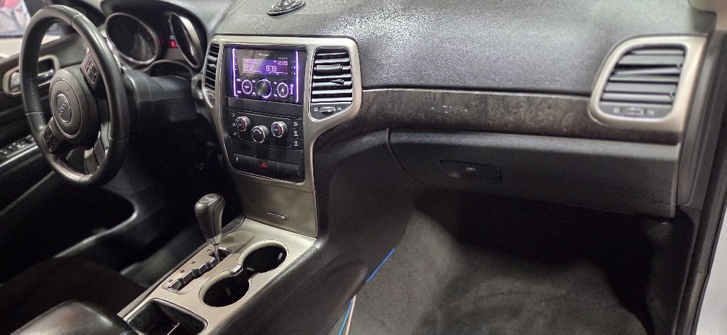 Photo 12 of this JEEP GRAND CHEROKEE