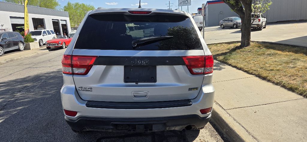 Photo 8 of this JEEP GRAND CHEROKEE