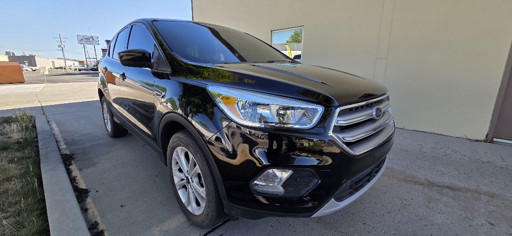 Photo 2 of this FORD ESCAPE