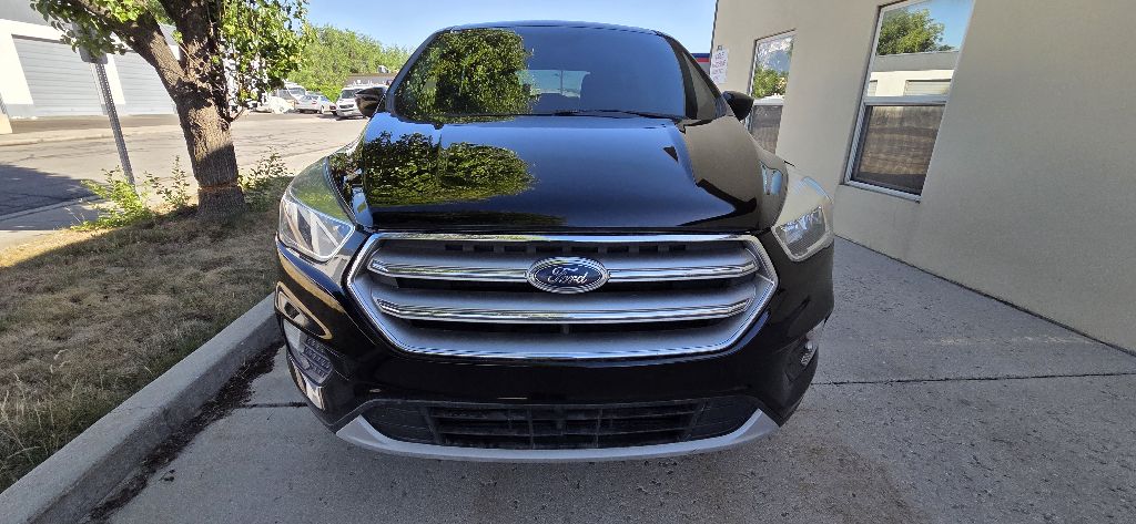 Photo 3 of this FORD ESCAPE