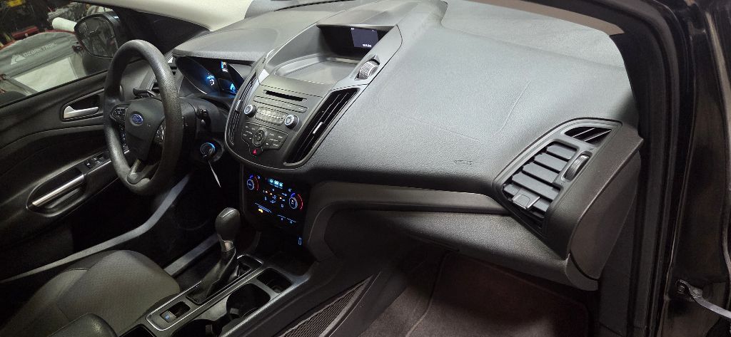 Photo 11 of this FORD ESCAPE