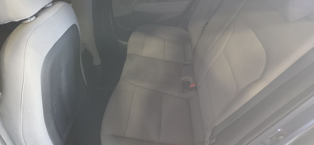Photo 14 of this HYUNDAI ELANTRA