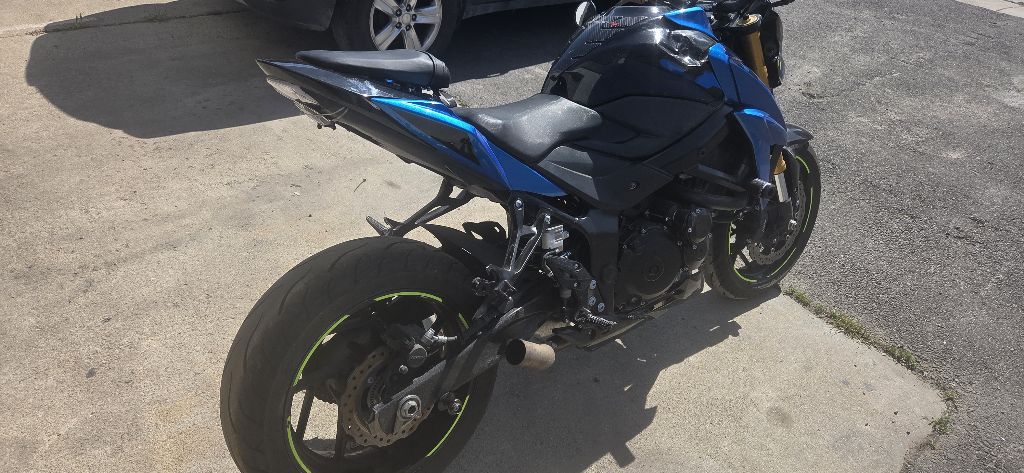 Photo 7 of this SUZUKI GSX S 750