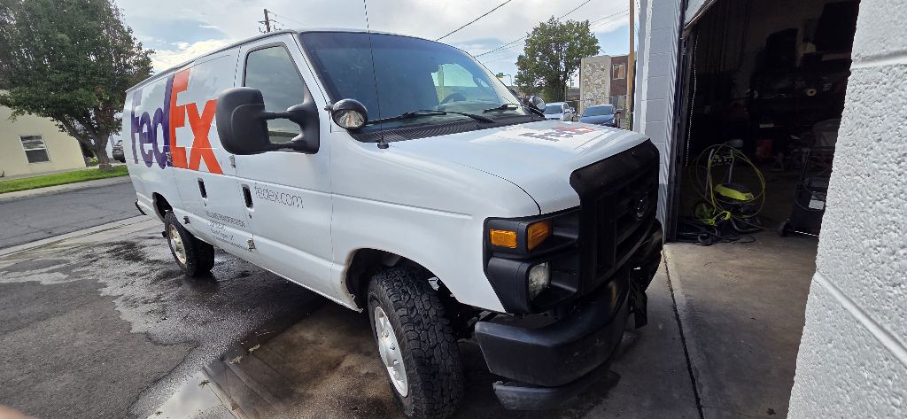 Photo 3 of this FORD E-SERIES