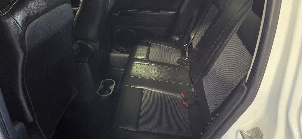 Photo 13 of this JEEP PATRIOT