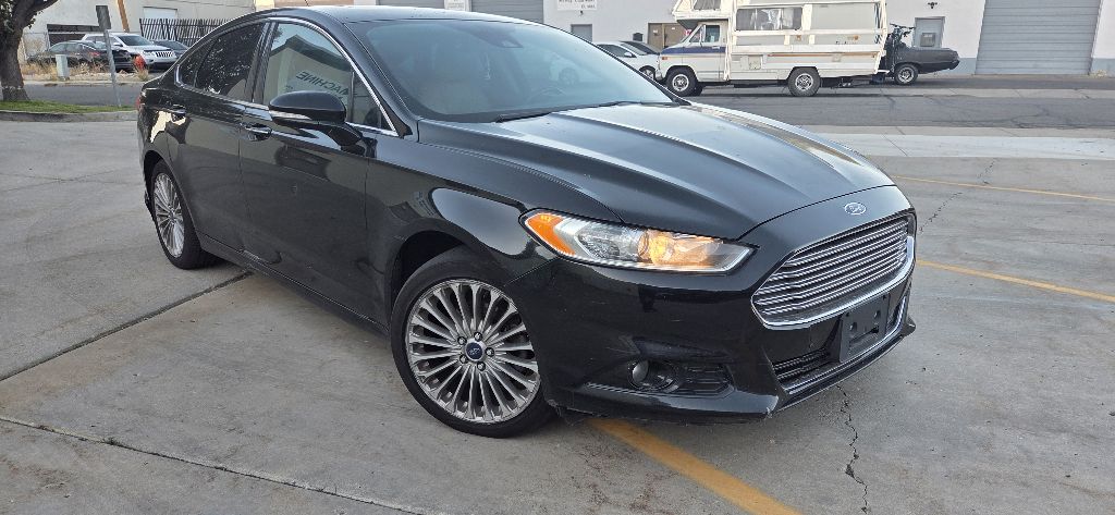 Photo 2 of this FORD FUSION
