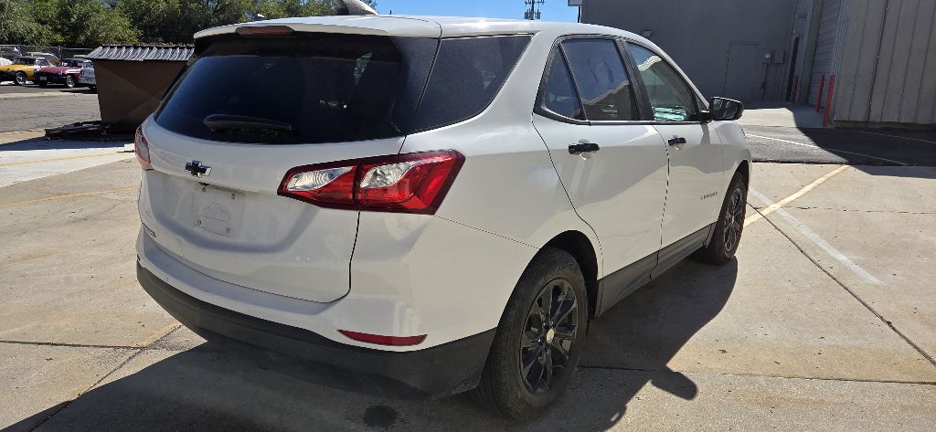 Photo 5 of this CHEVROLET EQUINOX