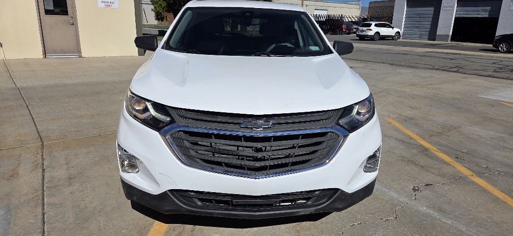 Photo 3 of this CHEVROLET EQUINOX