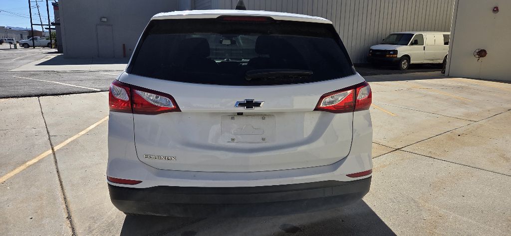 Photo 6 of this CHEVROLET EQUINOX