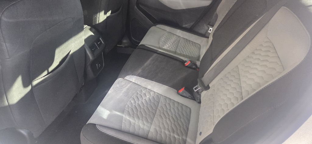 Photo 13 of this CHEVROLET EQUINOX