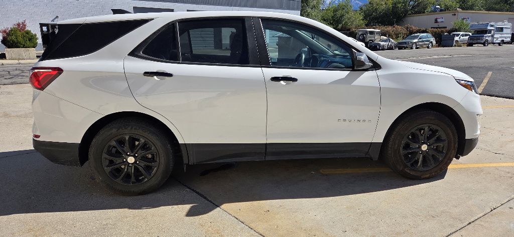 Photo 7 of this CHEVROLET EQUINOX