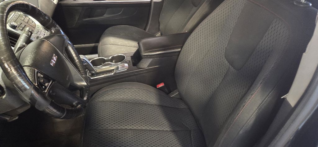 Photo 12 of this GMC TERRAIN