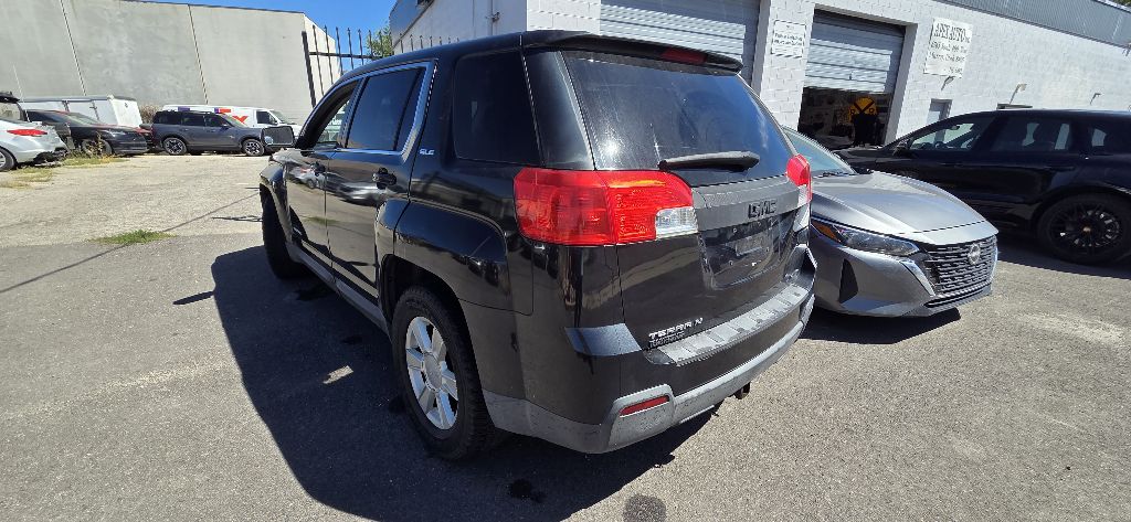 Photo 4 of this GMC TERRAIN