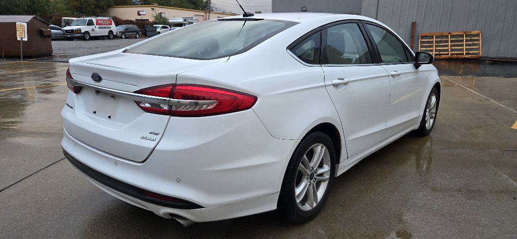 Photo 4 of this FORD FUSION