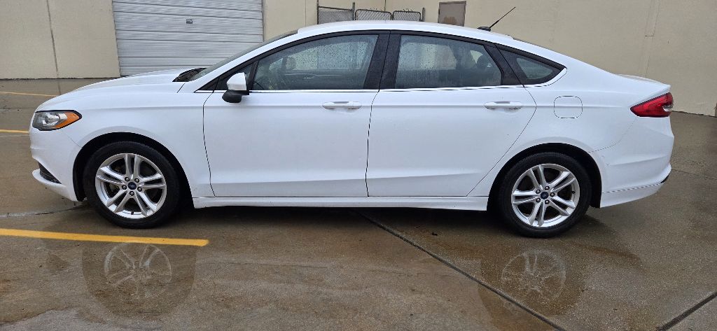 Photo 8 of this FORD FUSION
