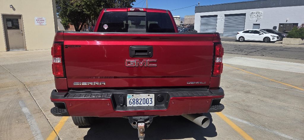Photo 5 of this GMC SIERRA