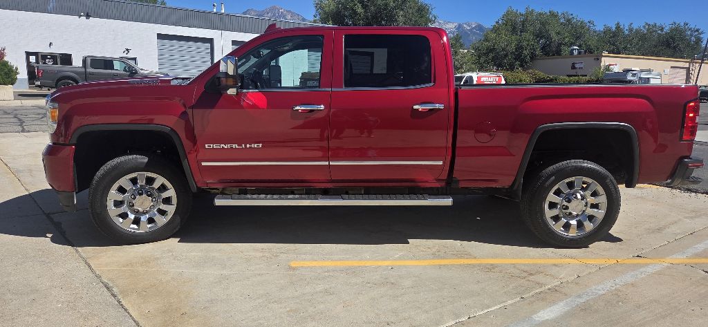 Photo 7 of this GMC SIERRA