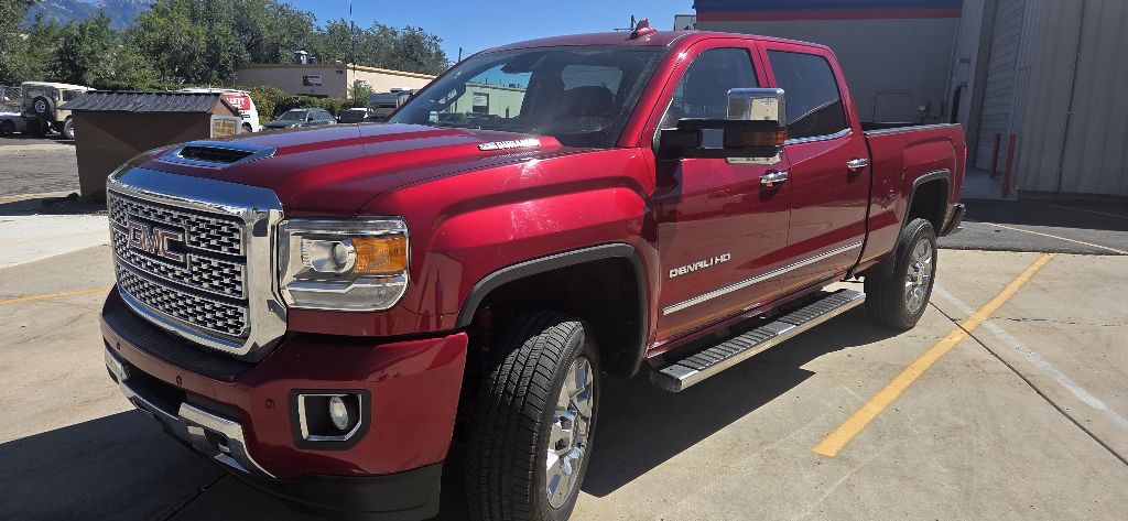Photo 4 of this GMC SIERRA