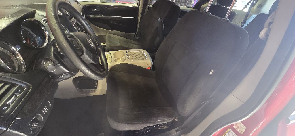 Photo 29 of this DODGE GRAND CARAVAN