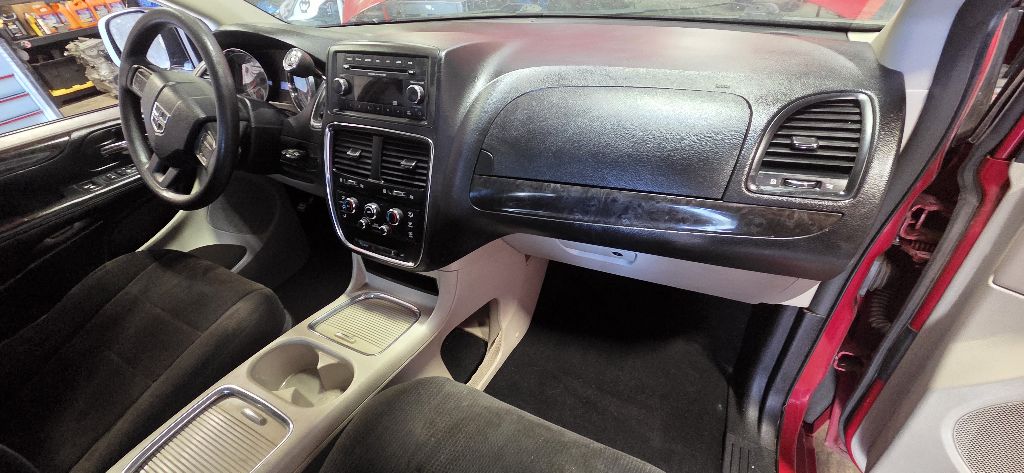 Photo 27 of this DODGE GRAND CARAVAN