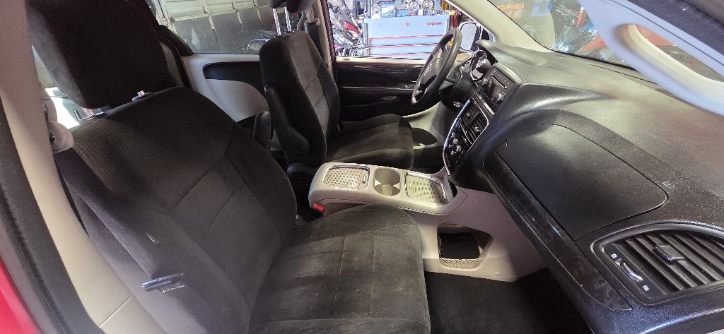 Photo 31 of this DODGE GRAND CARAVAN