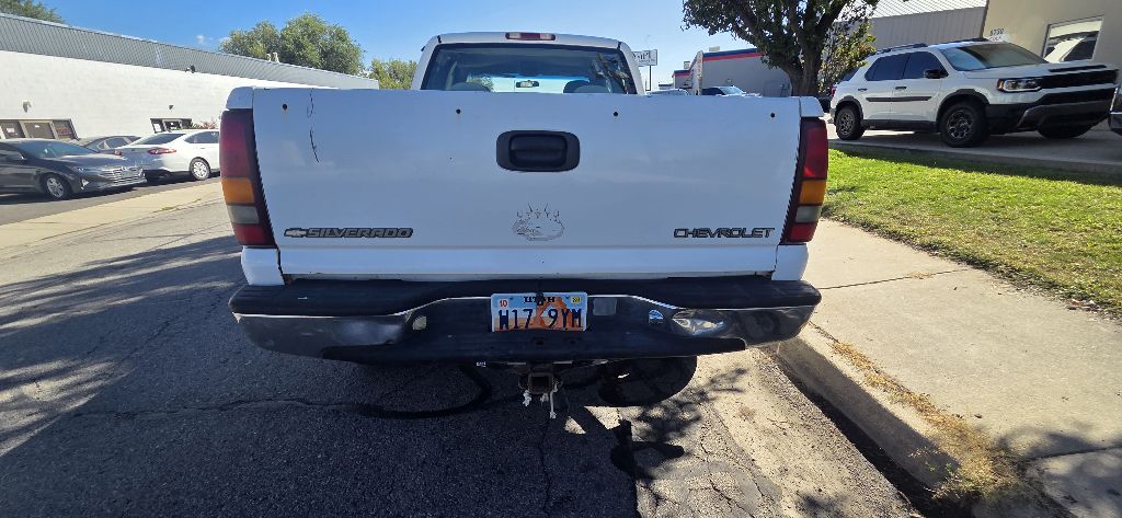 Photo 6 of this CHEVROLET SILVERADO