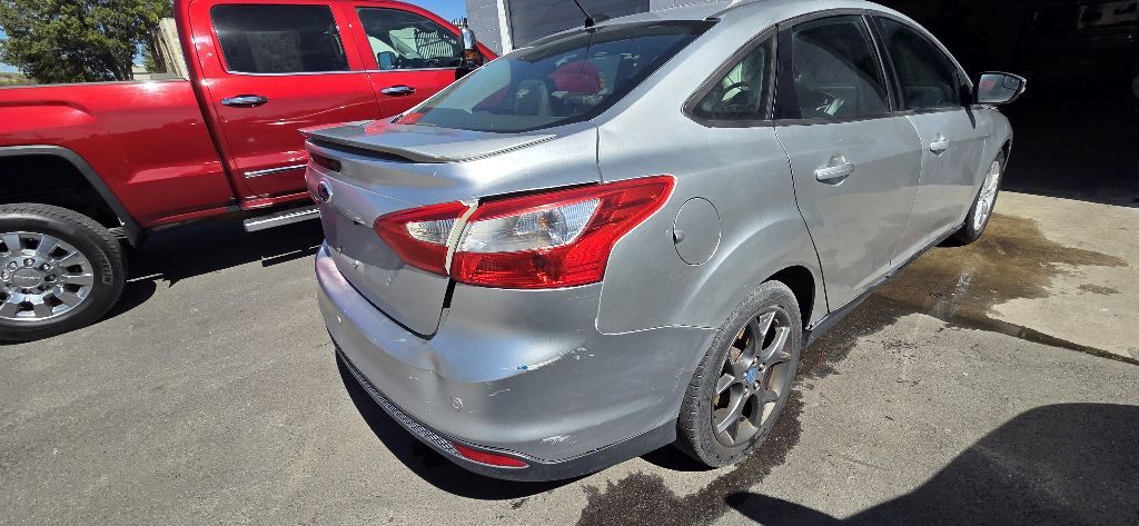 Photo 2 of this FORD FOCUS