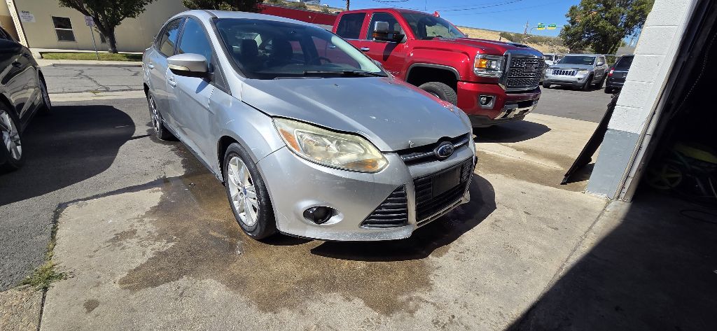 Photo 9 of this FORD FOCUS