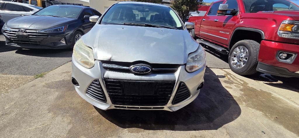 Photo 8 of this FORD FOCUS