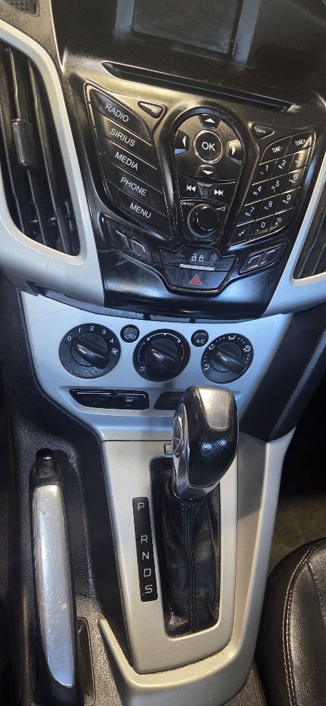 Photo 12 of this FORD FOCUS