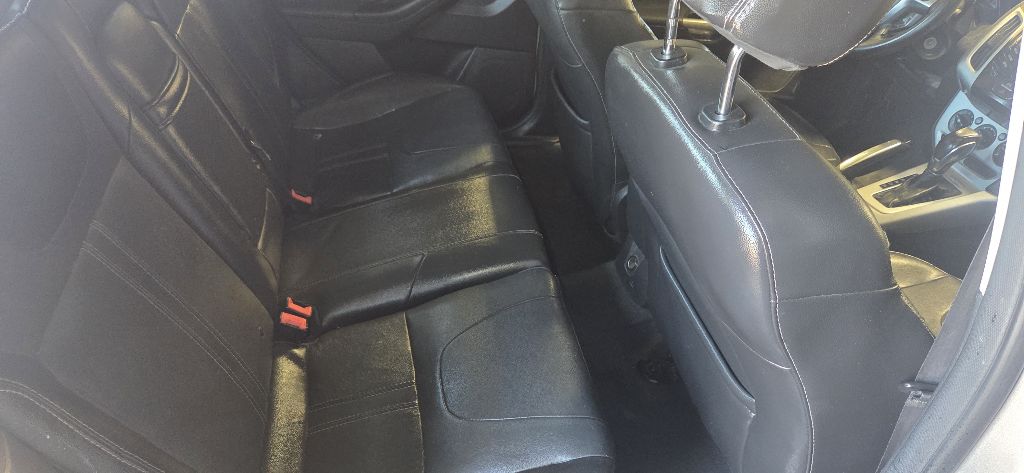 Photo 11 of this FORD FOCUS