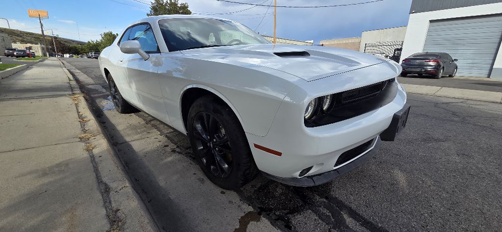Photo 2 of this DODGE CHALLENGER