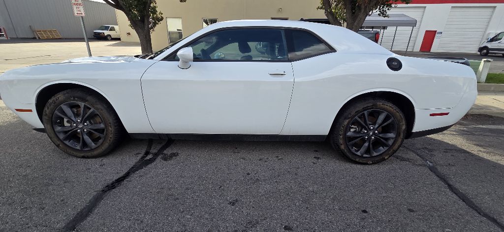 Photo 8 of this DODGE CHALLENGER