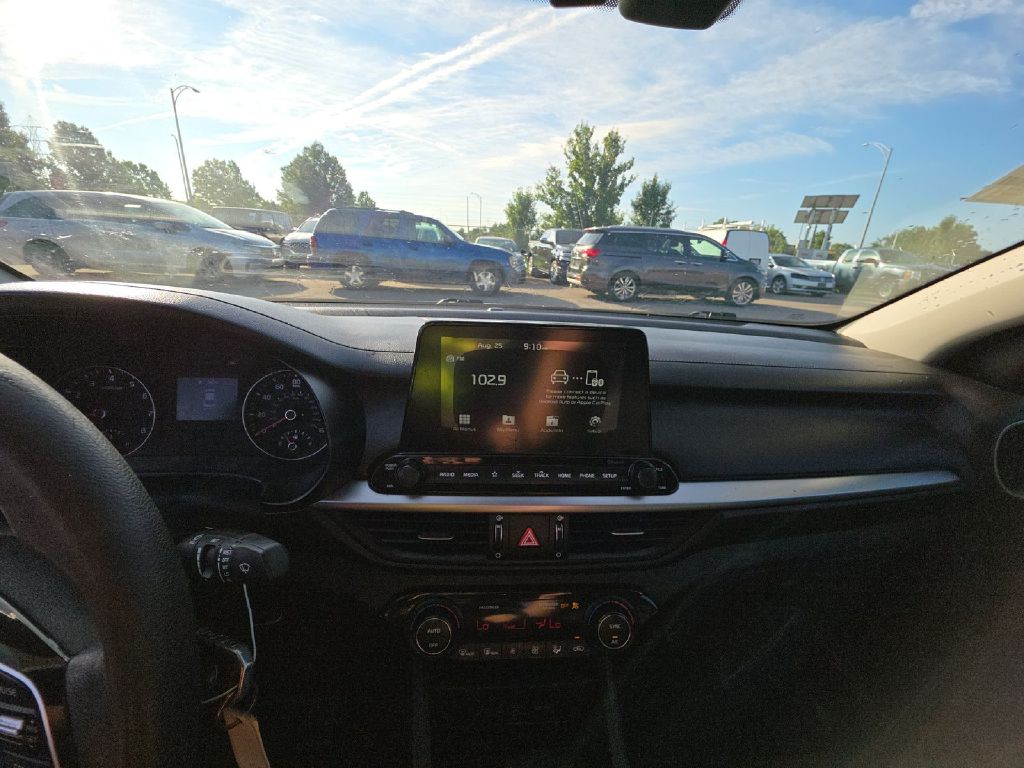 Photo 5 of this KIA FORTE