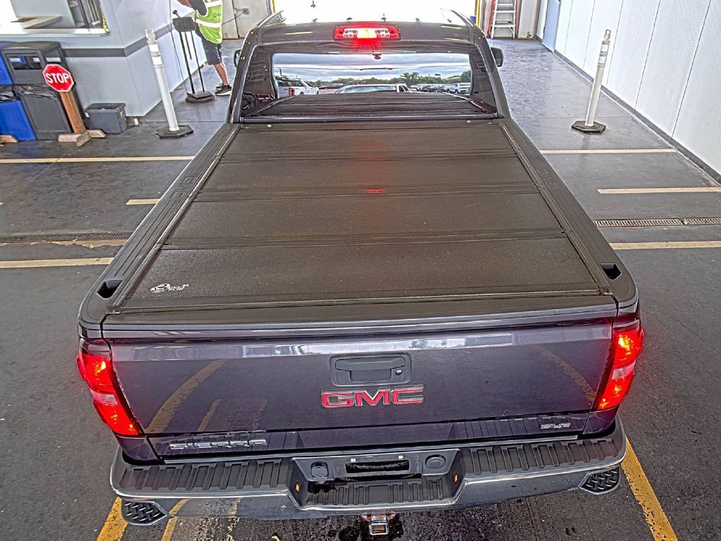 Photo 2 of this GMC SIERRA