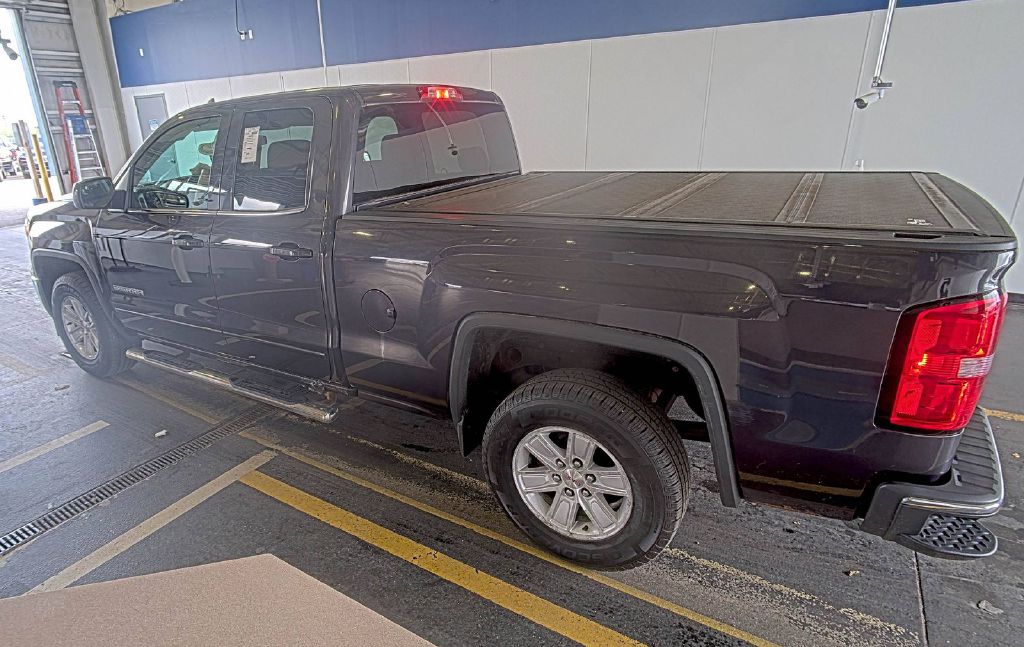 Photo 3 of this GMC SIERRA
