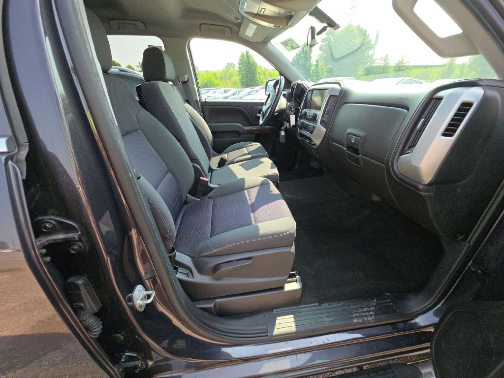 Photo 4 of this GMC SIERRA