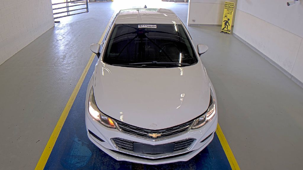 Photo 5 of this CHEVROLET CRUZE