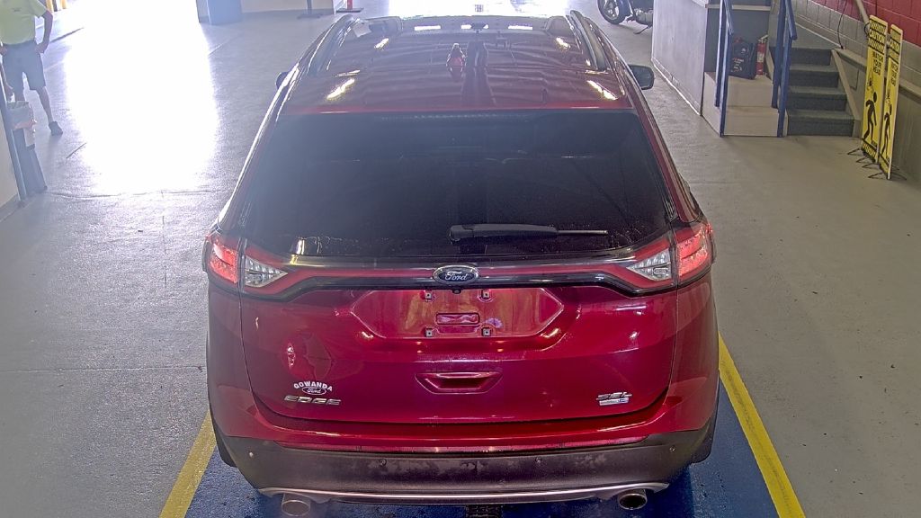 Photo 7 of this FORD EDGE