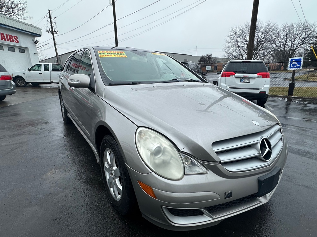 Photo 6 of this MERCEDES-BENZ R-CLASS